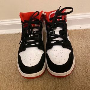 Jordan Mid 1